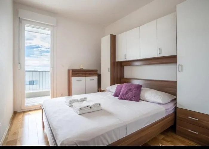 Allora With Panoramic Sea View Appartement Split